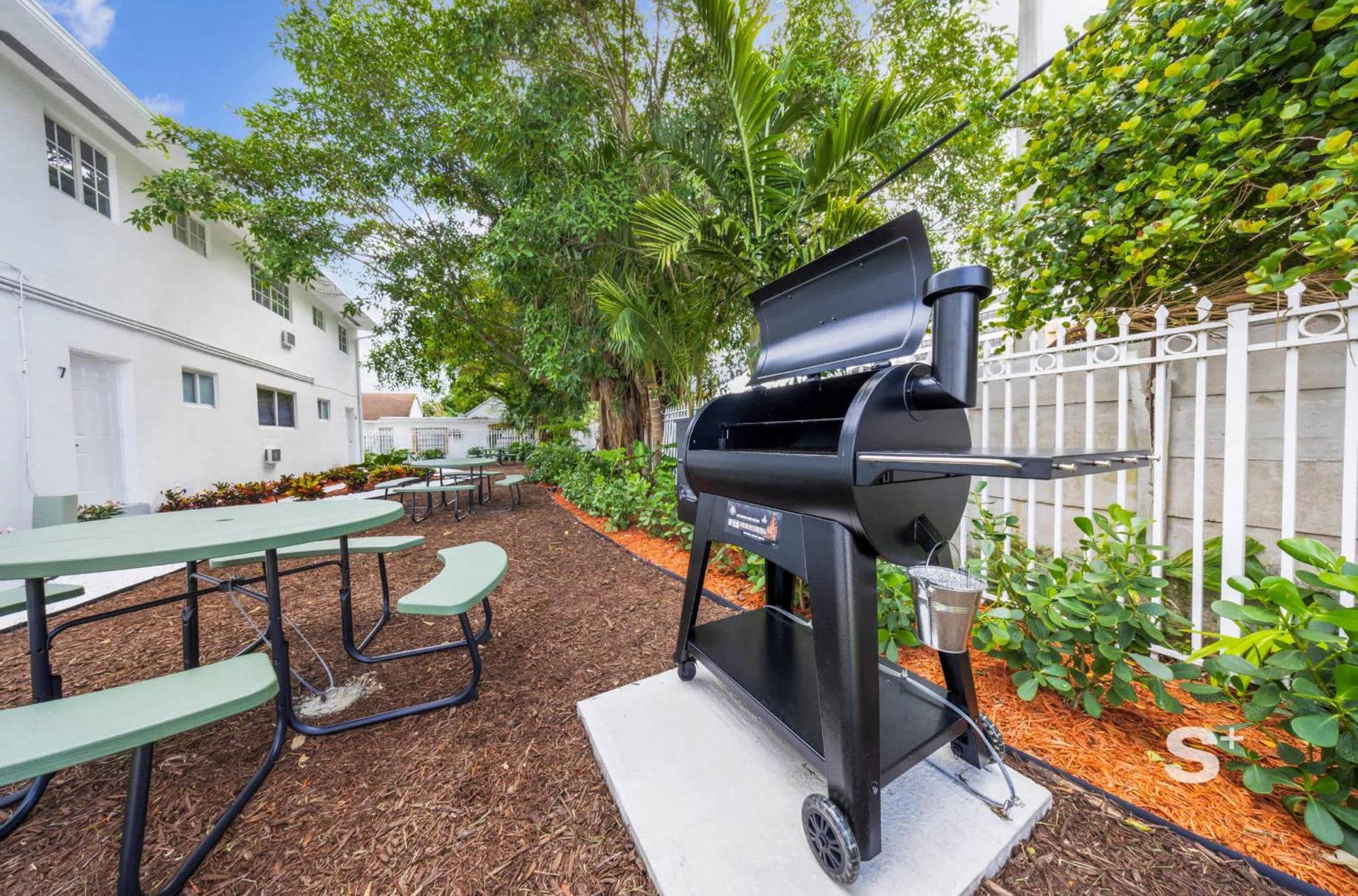Apartment Stylish 1-br Urban Escape With Bbq, Garden & Gym *